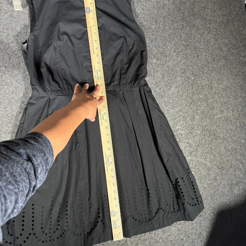 Gap Womens Black Eyelet Scalloped Hem Fit Flare Dress Pockets 227521‎ Size 12
